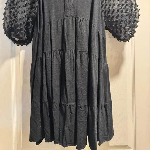 EUC Umgee Tiered Black Mini Dress with Textured Sleeves Size Medium - Picture 4 of 6